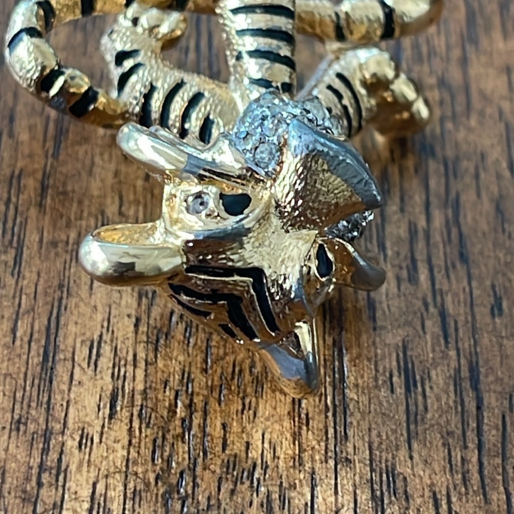 Vintage Jomaz Gold Tone Tiger Brooch Pin - Picture 16 of 16
